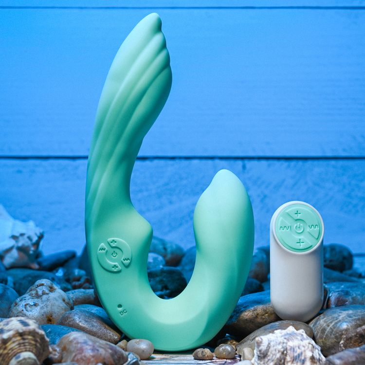 Picture of Strapless Seashell - Silicone Rechargeable- cadeau
