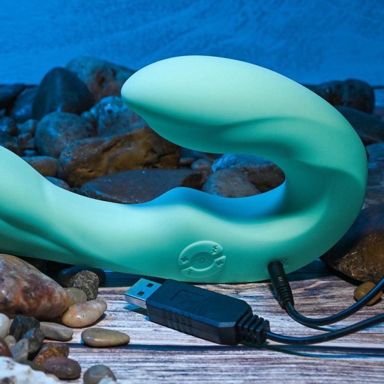 Picture of Strapless Seashell - Silicone Rechargeable- cadeau